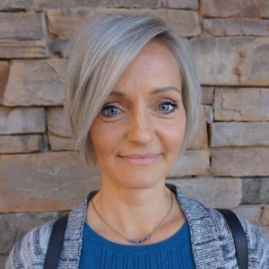 Sasha Lee Short Hairstyles - Likeeed