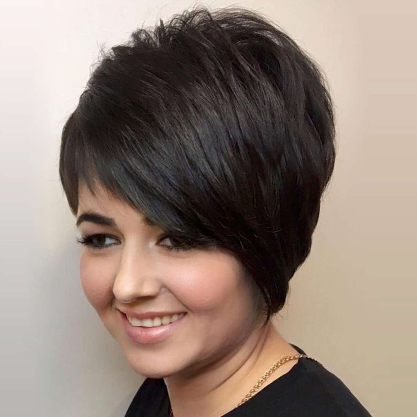 Claudine Nelson Short Hairstyles - Likeeed