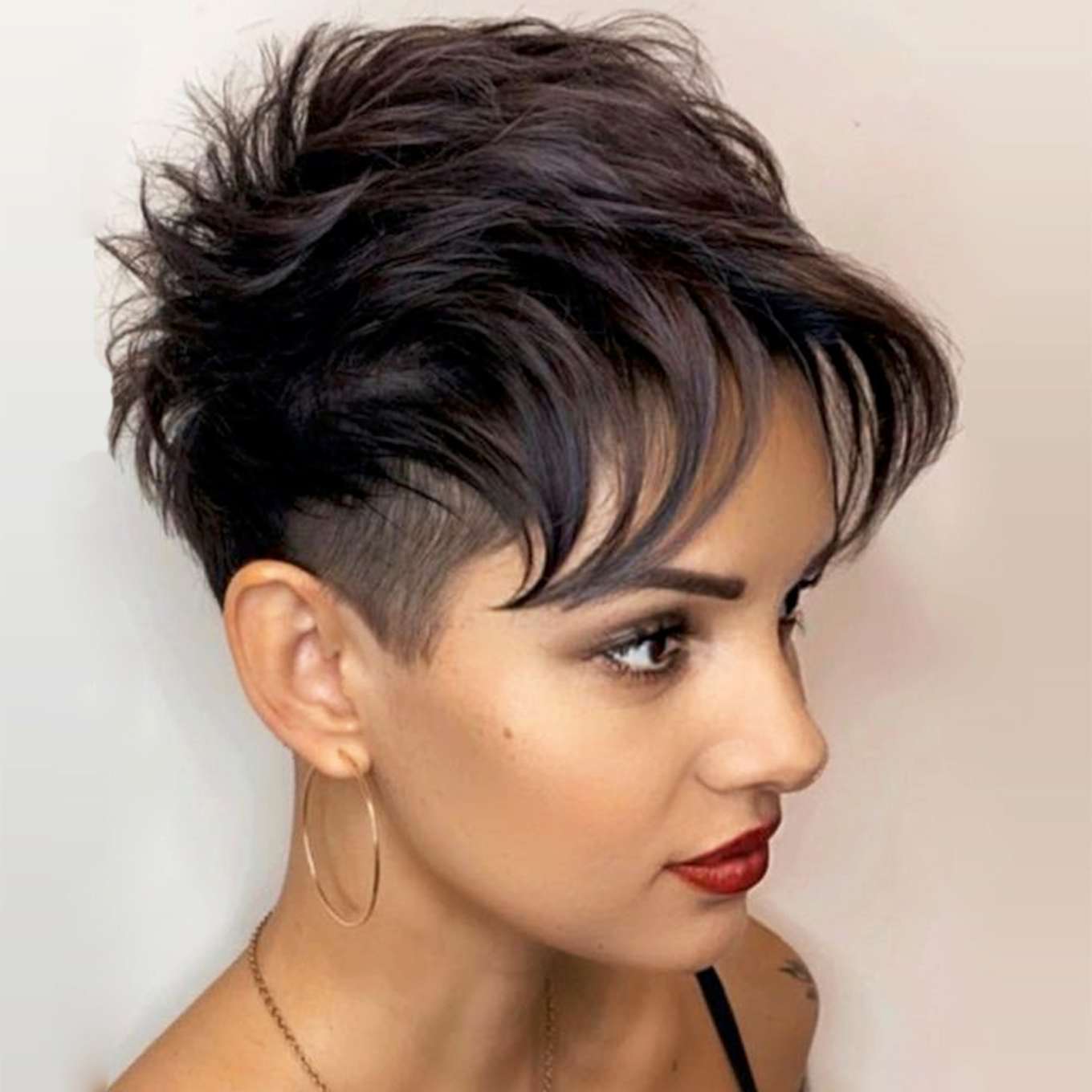 Rowena Perry Short Hairstyles – 1
