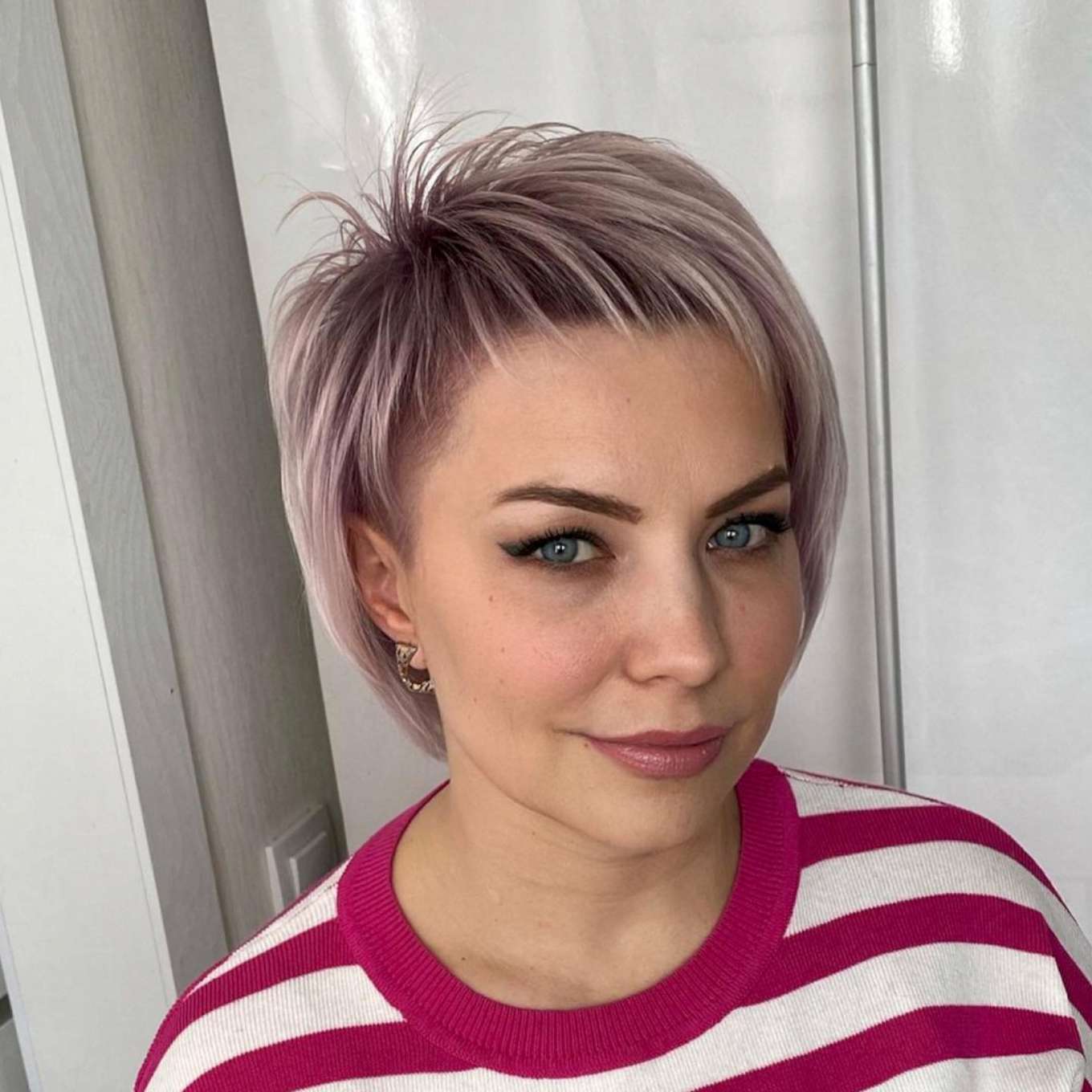Allyson Moore Short Hairstyles - 1