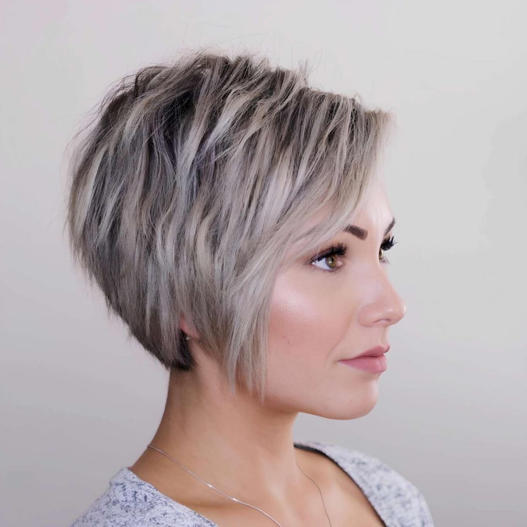 Chic Silver Bob with Subtle Layers