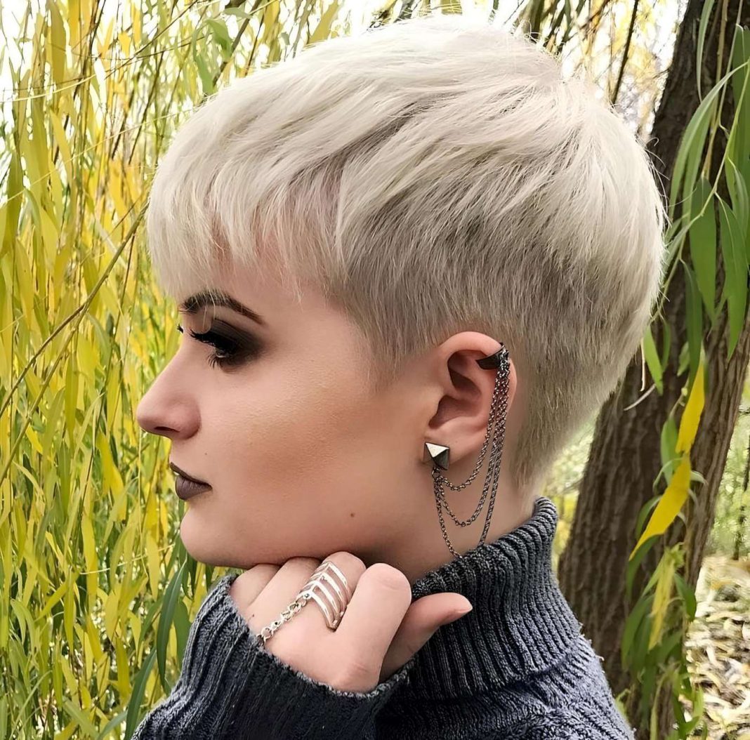 Edgy Short Blonde Haircut with Side Shave